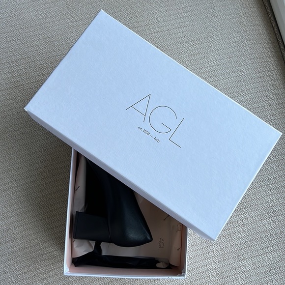 AGL "Tracy" Pumps - Picture 6 of 6